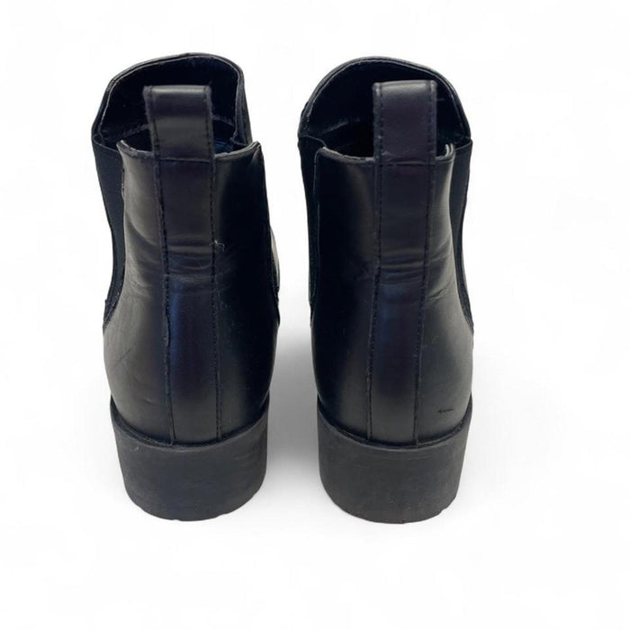 Black leather chelsea boots