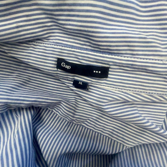 Gap blue and white striped