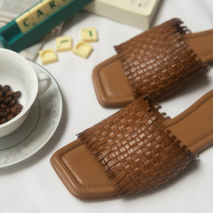 Lyon Tan Weaved Slide