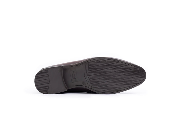 Onyx: Contemporary Brown Loafer