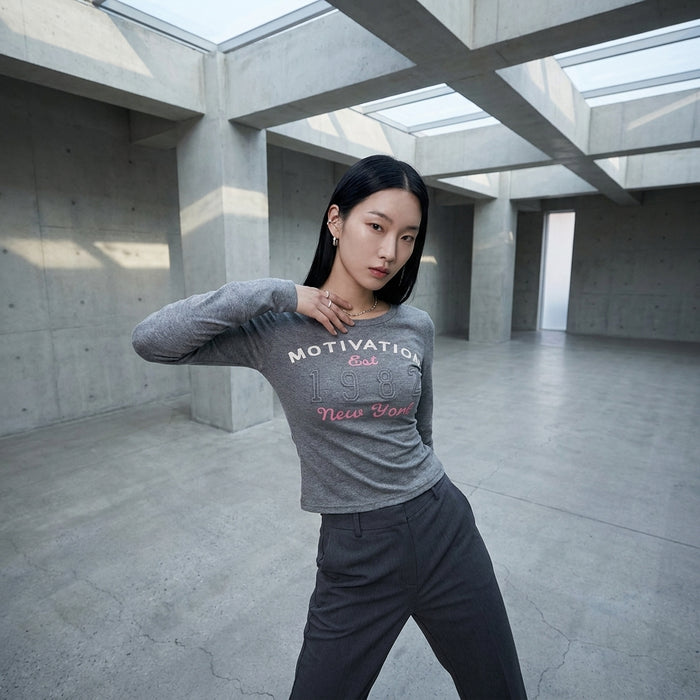 Haut gris imprimé lettres rétro manches longues - Koreanxwear