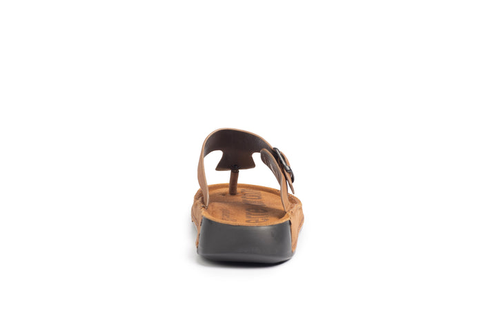 Riviera: Camel Nubuck Thong