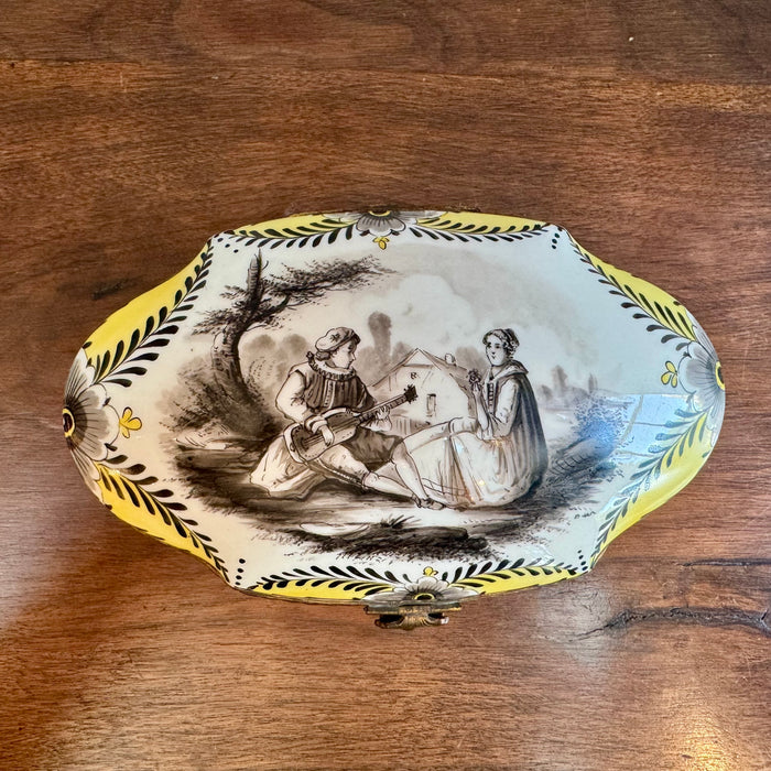 Sceaux 19th century Porcelain Dresser Box